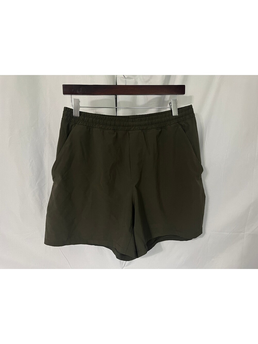 Lululemon Athletica Men's Dark Green Athletic Running Shorts Medium M
